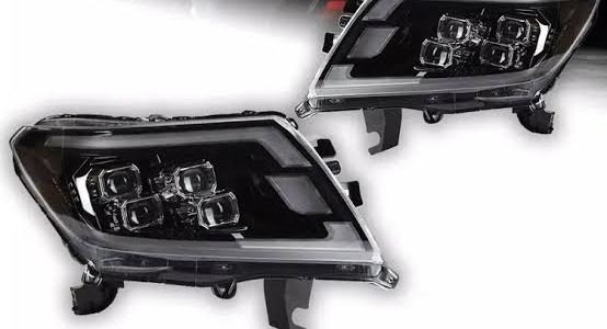 Nissan Navara — Headlight Set