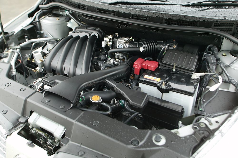 Nissan HR15 Engine + Gearbox
