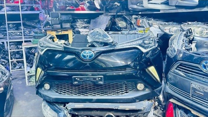 Toyota C-HR — Nose Cut
