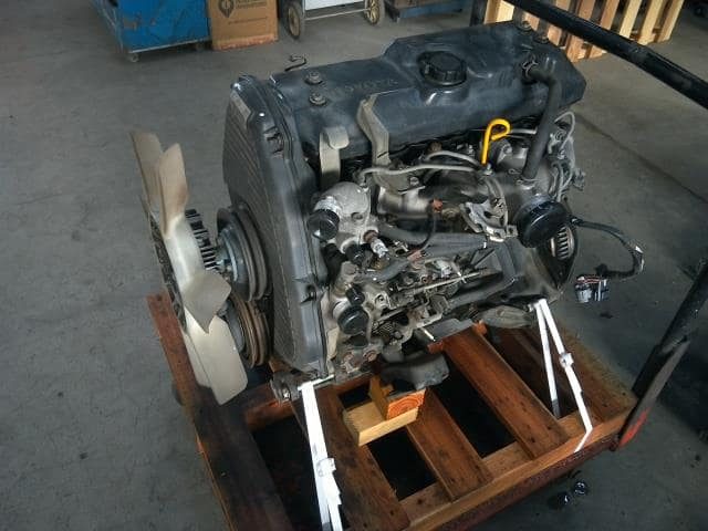 Toyota 3L Engine + Gearbox